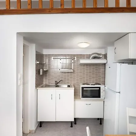 Islanders Yard Apartments Rhodes City Exterior photo