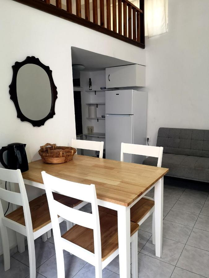 Islanders Yard Apartment Rhodes City